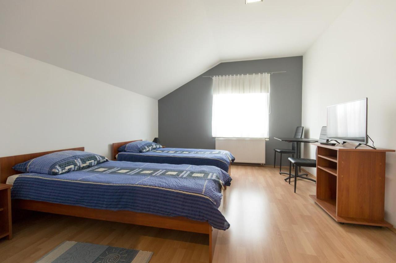 Guesthouse Capistro Bilje Dış mekan fotoğraf