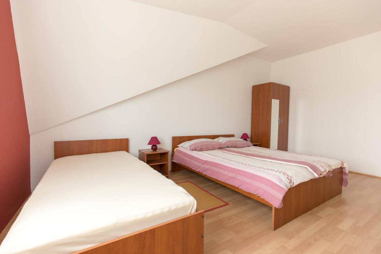 Guesthouse Capistro Bilje Dış mekan fotoğraf