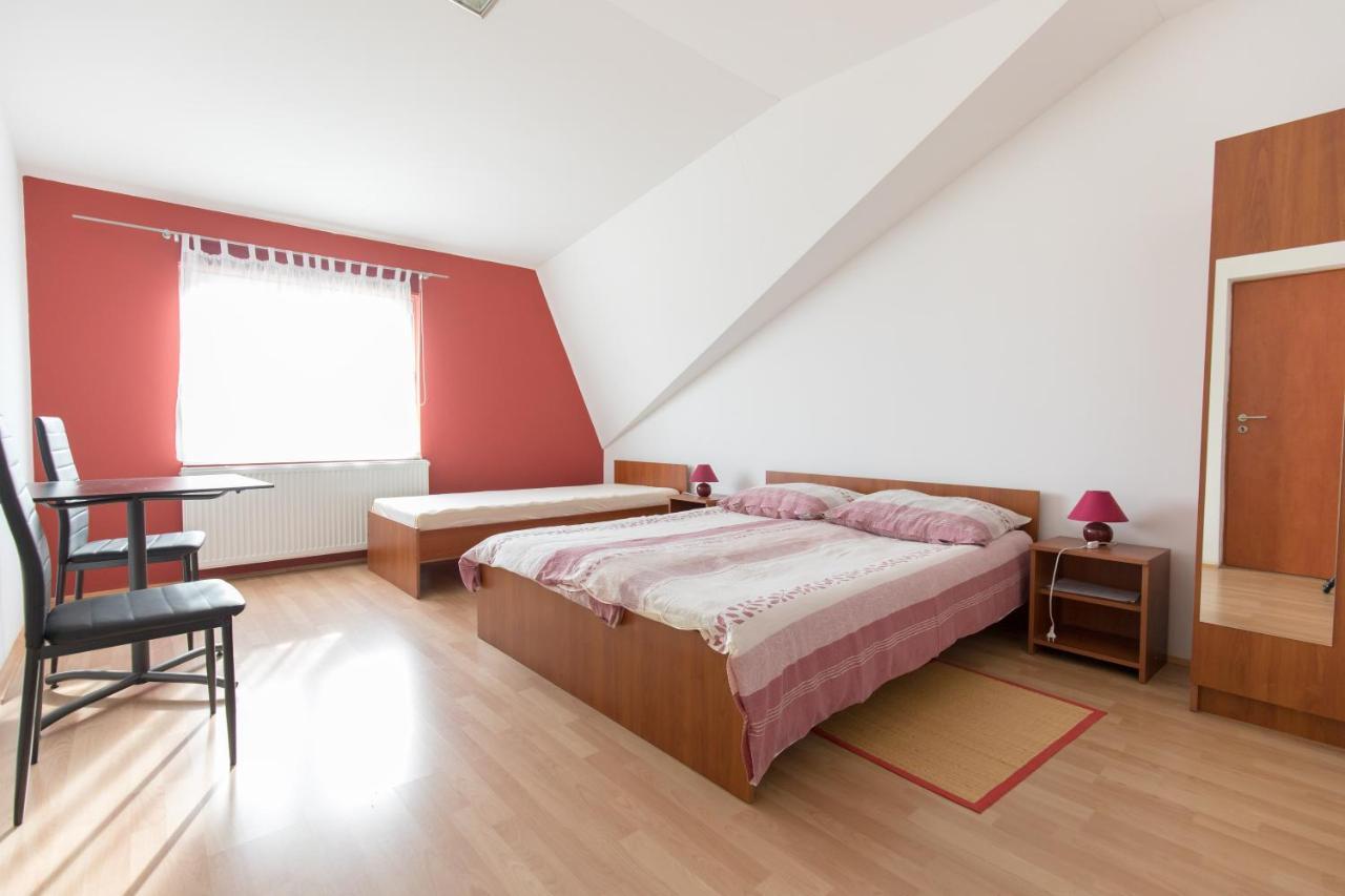 Guesthouse Capistro Bilje Dış mekan fotoğraf