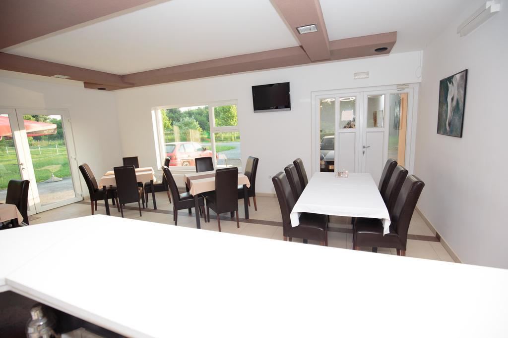 Guesthouse Capistro Bilje Dış mekan fotoğraf