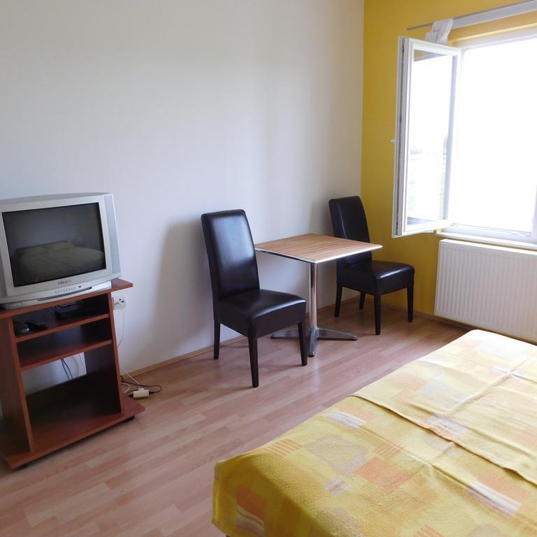 Guesthouse Capistro Bilje Dış mekan fotoğraf