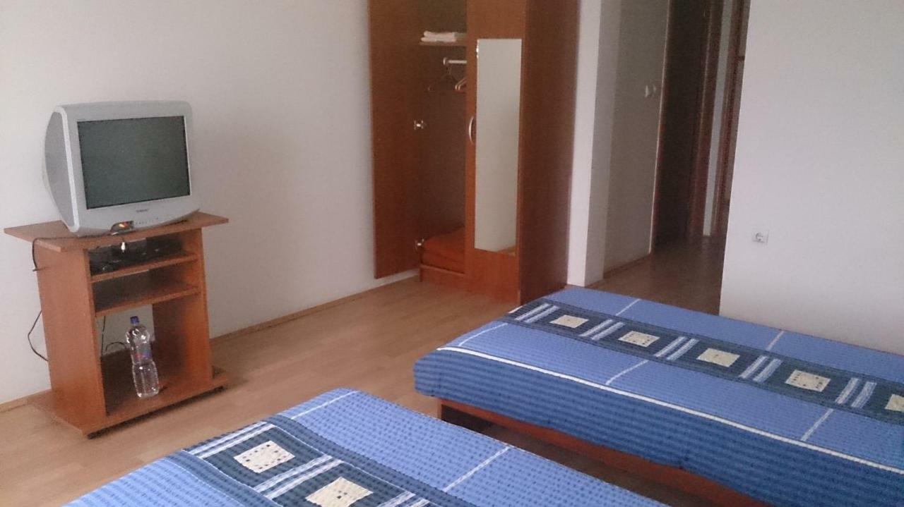 Guesthouse Capistro Bilje Dış mekan fotoğraf