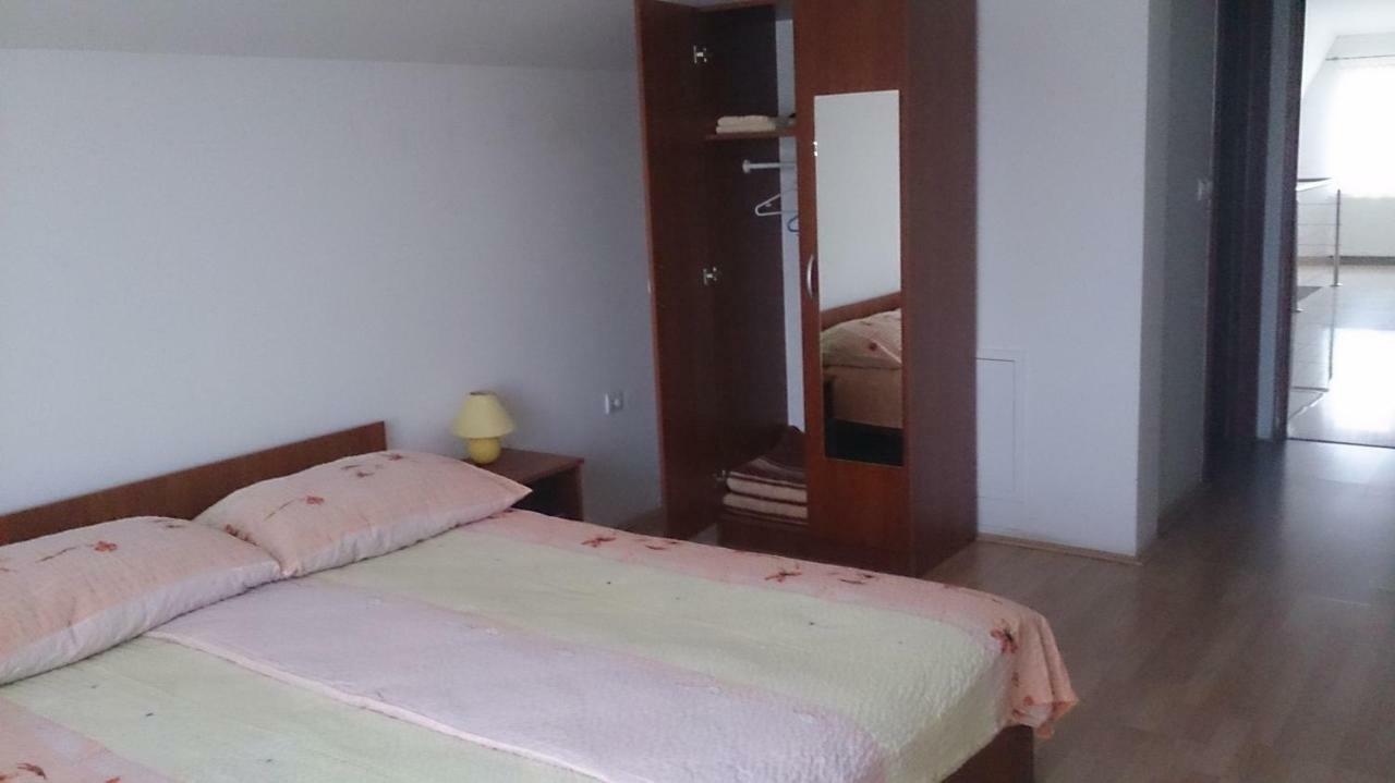 Guesthouse Capistro Bilje Dış mekan fotoğraf