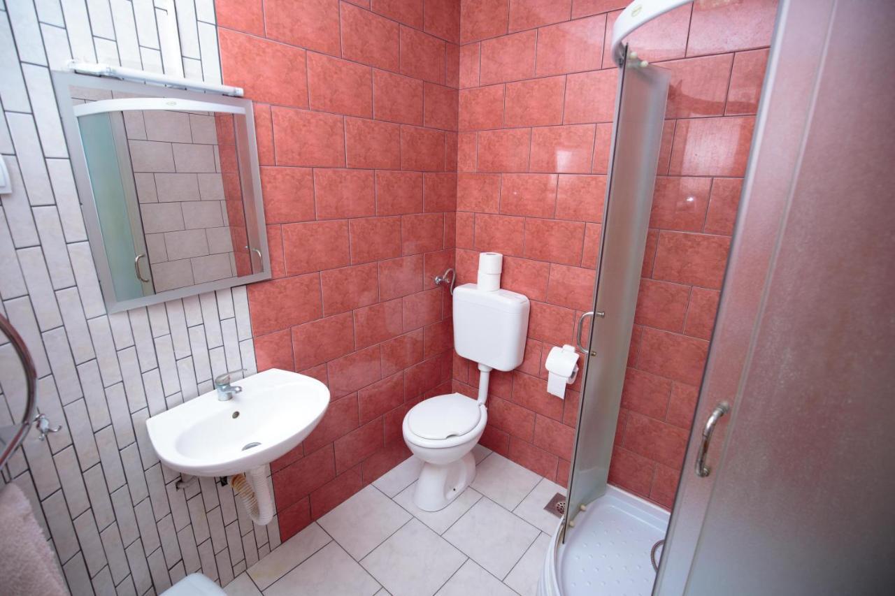 Guesthouse Capistro Bilje Dış mekan fotoğraf